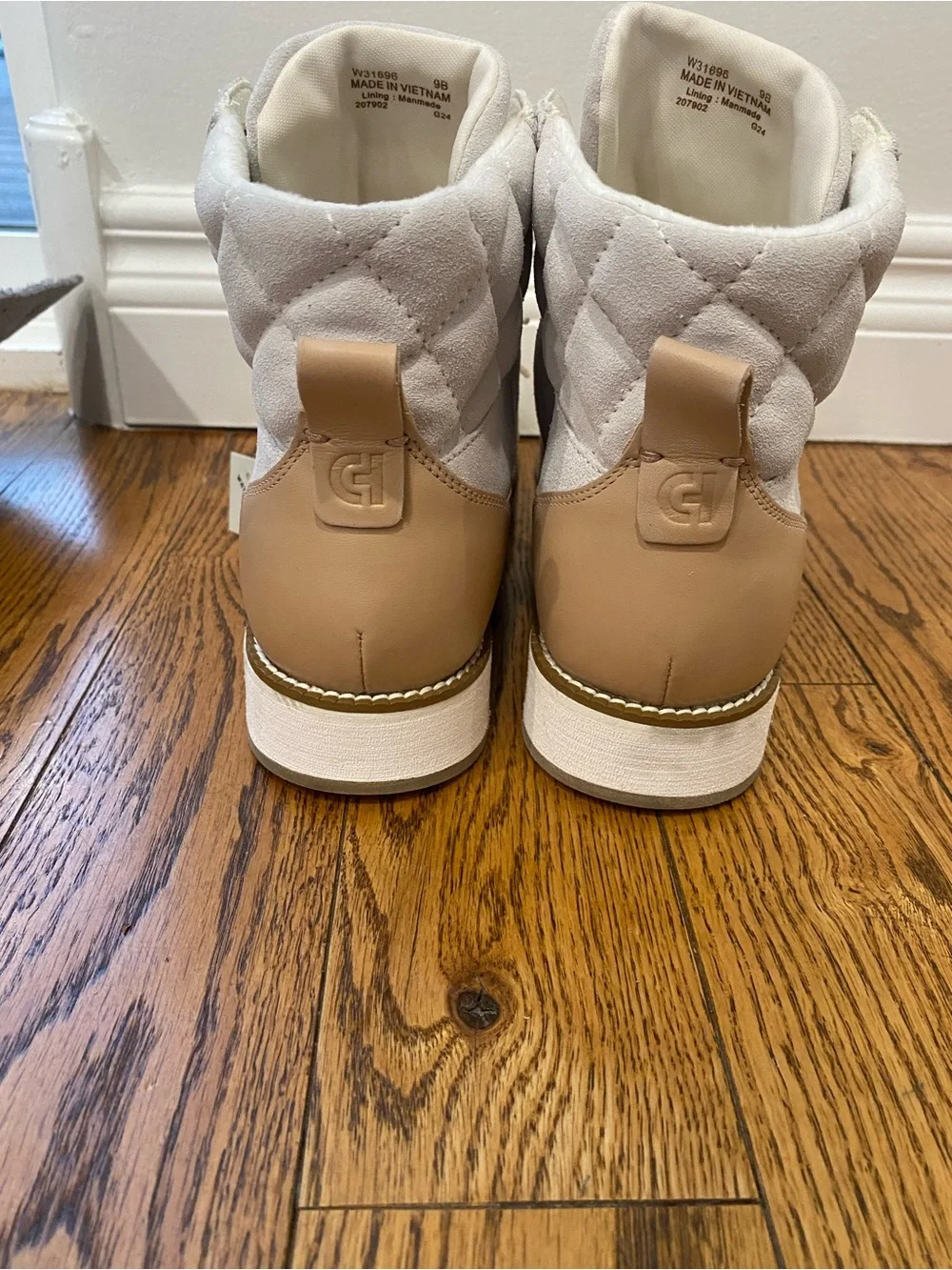 New! Women's ZERØGRAND Waterproof Elissa Hiker Boots size 9 b